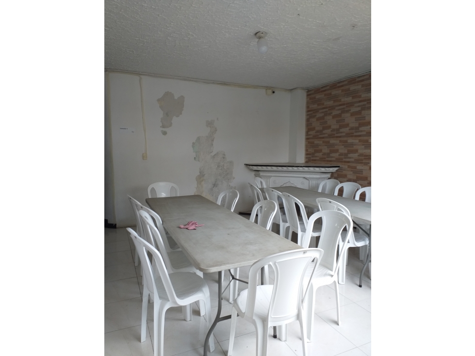 VENTA AMPLIA CASA OPCION DE INVERSION - EXCELENTE UBICACION PEREIRA — foto 2