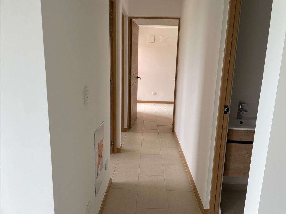 RENTA HERMOSO APARTAMENTO SECTOR EXCLUSIVO CERRITOS PEREIRA — foto 2