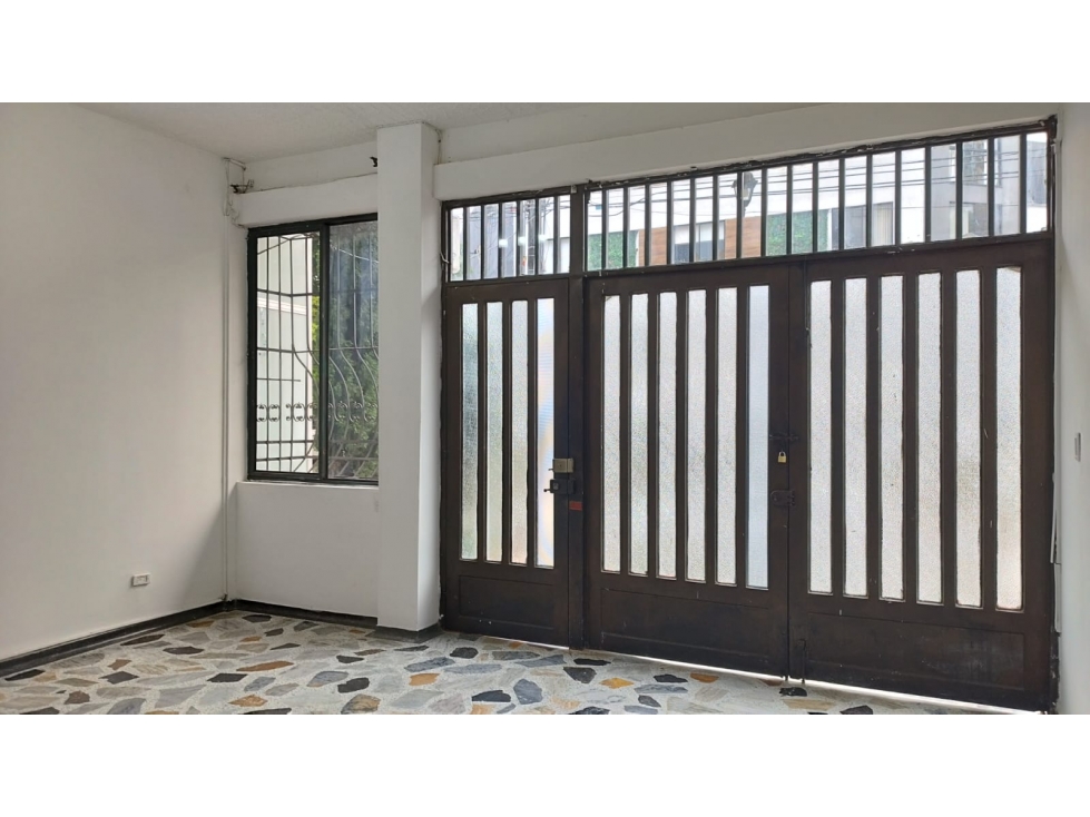VENTA CASA AMPLIA EN SECTOR COMERCIAL EN PINARES PEREIRA — foto 5