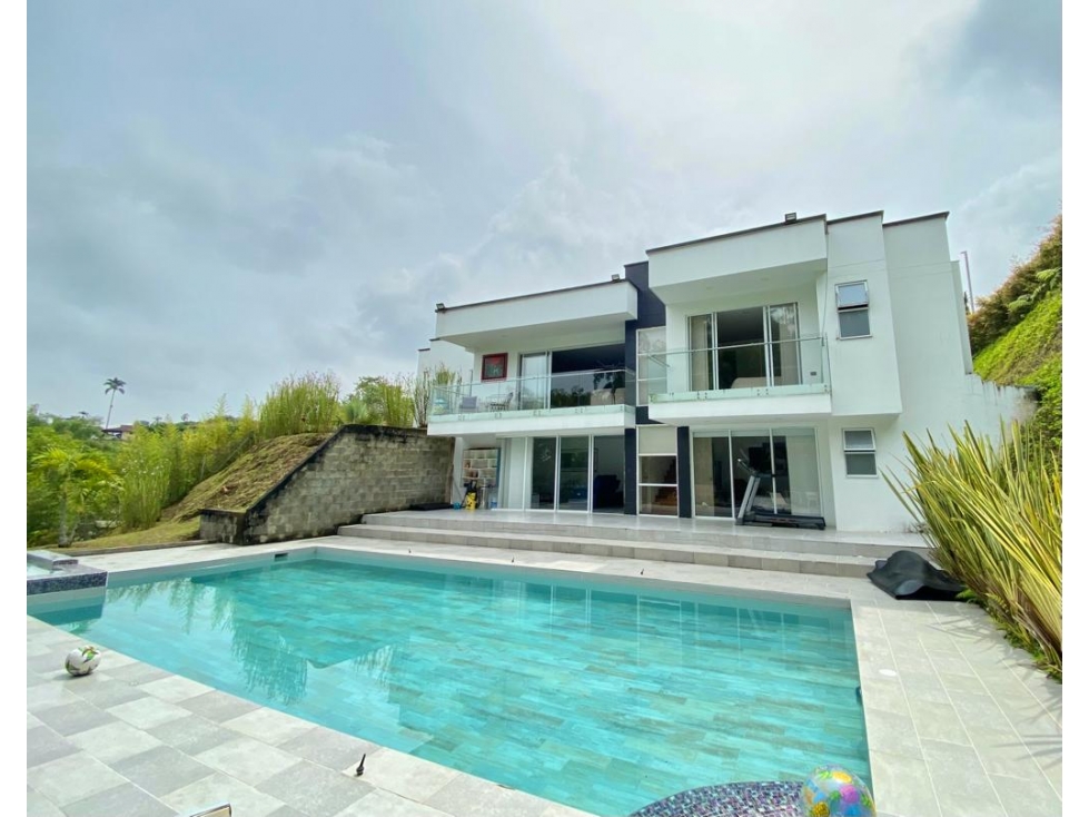 VENTA HERMOSA CASA CAMPESTRE EN CONDOMINIO CONDINA PEREIRA