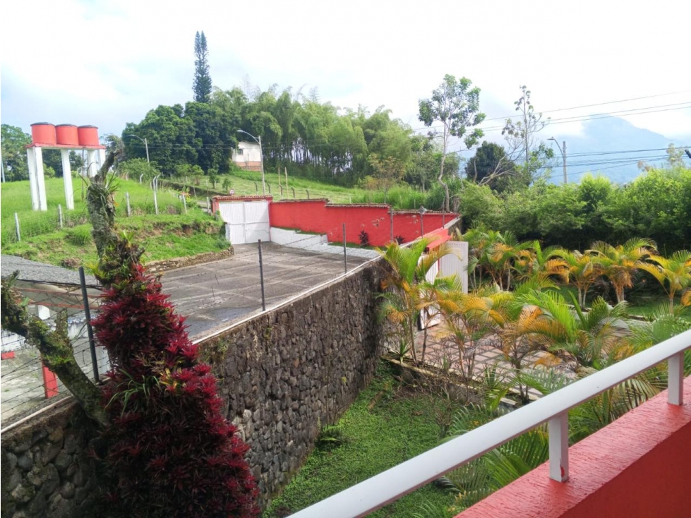 VENTA DE LOTE CON CASA FINCA EN EL SECTOR DE VILLAVERDE — foto 3