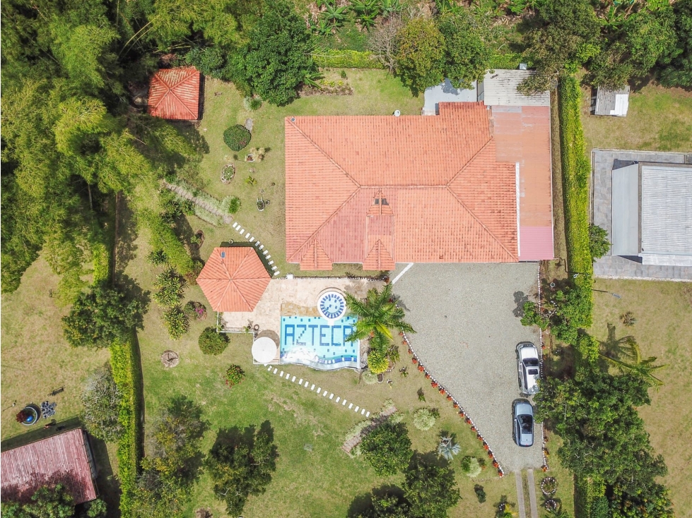 VENTA CASA CAMPESTRE CON PISCINA SECTOR EL CAIMO ARMENIA QUINDIO