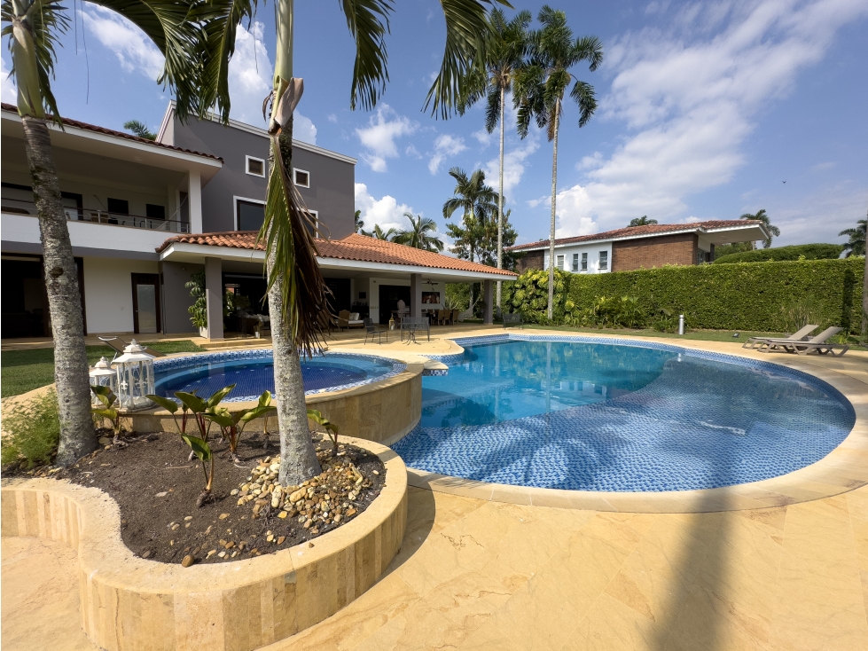VENTA HERMOSA CASA EN CONDOMINIO SECTOR MALABAR CERRITOS PEREIRA