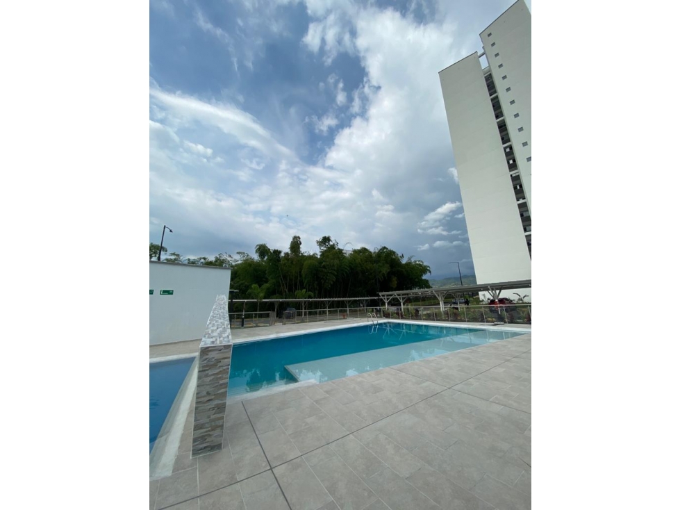 RENTA HERMOSO APARTAESTUDIO CON PARQUEADERO EN DOSQUEBRADAS