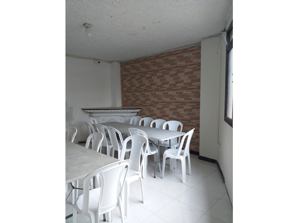 VENTA AMPLIA CASA OPCION DE INVERSION - EXCELENTE UBICACION PEREIRA — foto 3