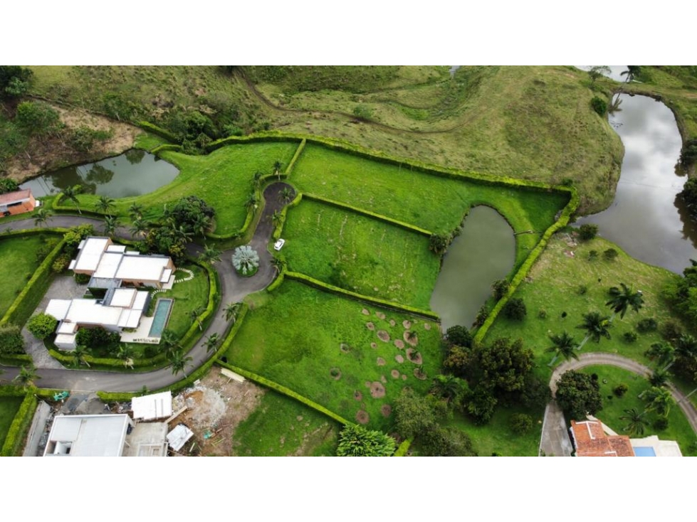VENTA HERMOSO LOTE CON VISTA A LAGO EN CERRITOS PEREIRA — foto 3