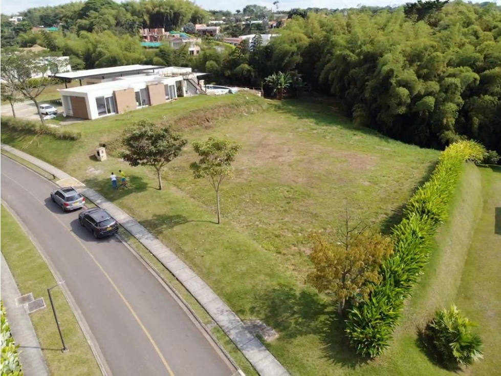 VENTA ESPECTACULAR LOTE EN CONDOMINIO CERRITOS PEREIRA