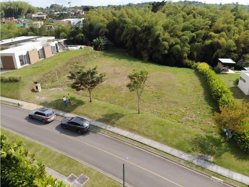 VENTA ESPECTACULAR LOTE EN CONDOMINIO CERRITOS PEREIRA — foto 2
