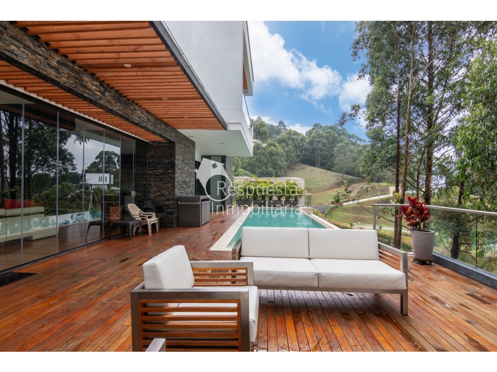 Venta Casa con piscina privada. El Poblado, La Calera, Medellín — foto 3