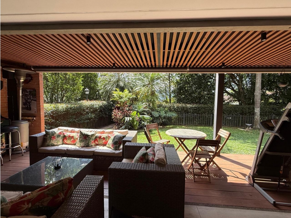 VENTA CASA POBLADO CERCA AL CES - 2