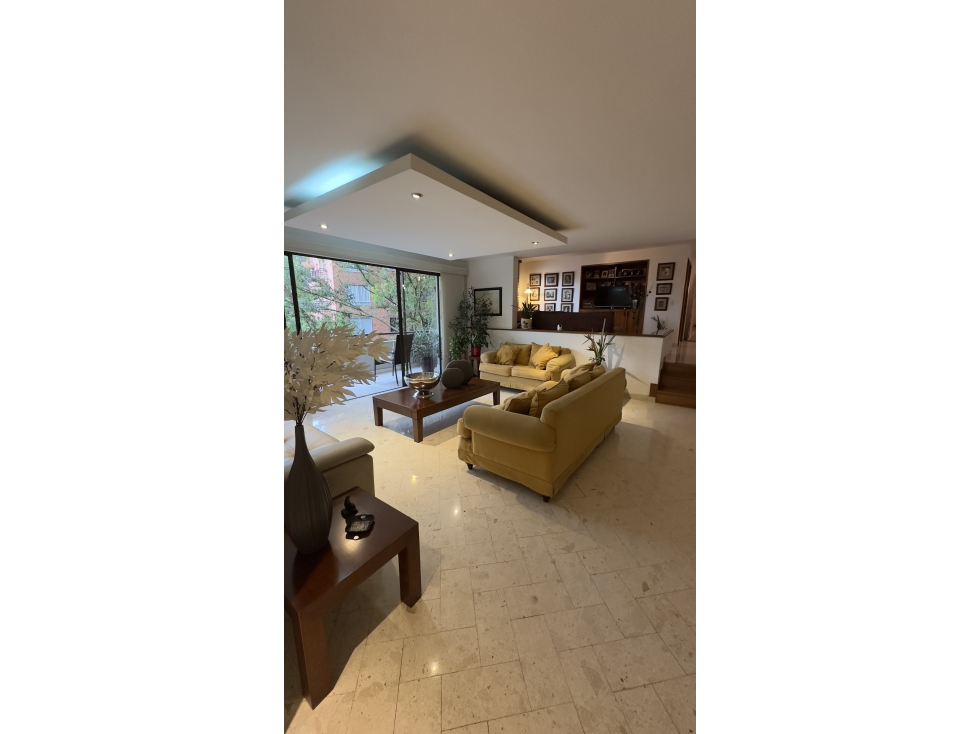 Gran Oportunidad La Frontera | 190 m², Vista Verde y 2 Garajes — foto 3