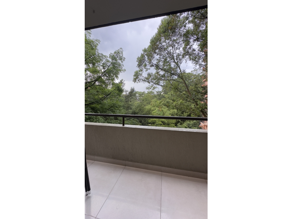 Gran Oportunidad La Frontera | 190 m², Vista Verde y 2 Garajes — foto 6