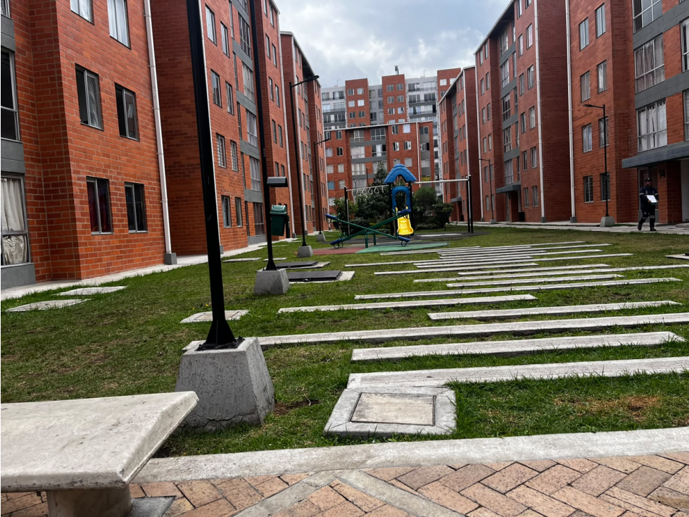 APARTAMENTO EN VENTA EN MADRID CONJUNTO PISTACHO — foto 3