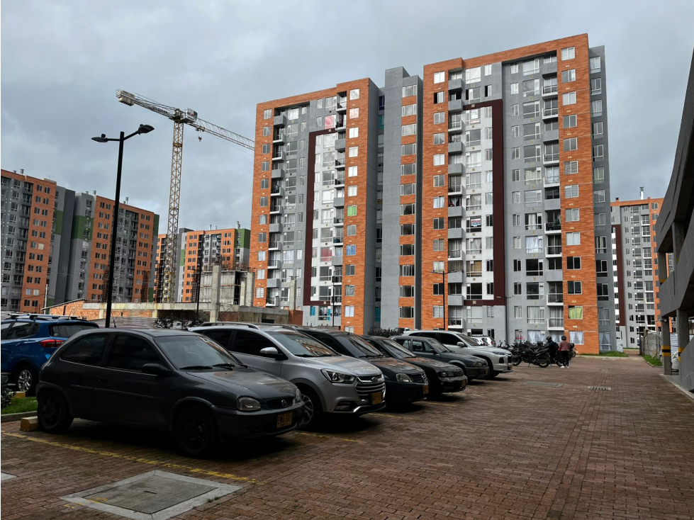 APARTAMENTO EN VENTA EN MADRID CONJUNTO VERDE VIVO — foto 2
