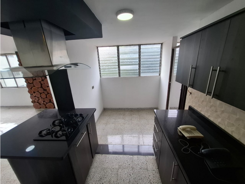 ARRIENDO APARTAMENTO EN LOS COLORES — foto 6