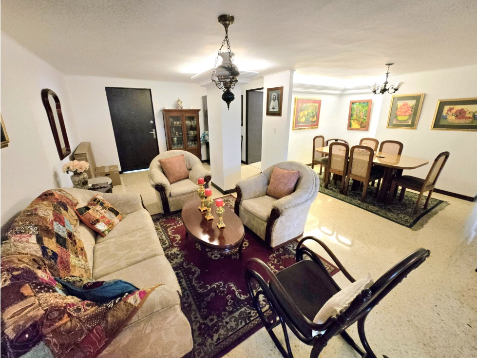 VENDO AMPLIO APARTAMENTO EN CONQUISTADORES — foto 3