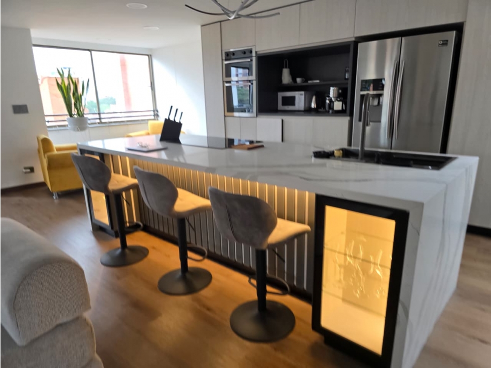 VENDO HERMOSO PENTHOUSE EN LAURELES — foto 2