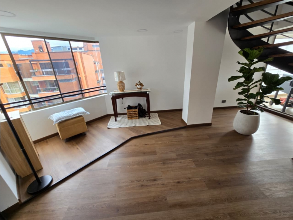 VENDO HERMOSO PENTHOUSE EN LAURELES — foto 3