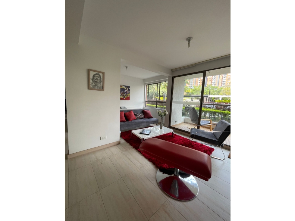 VENDO HERMOSO APARTAMENTO EN LA LOMA DE LOS BERNAL — foto 3