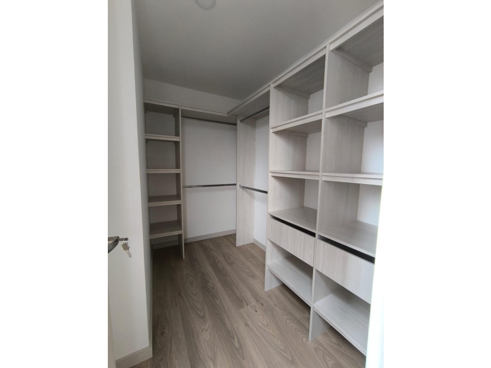 VENDO HERMOSO APARTAMENTO PARA ESTRENAR EN SURAMÉRICA - 6