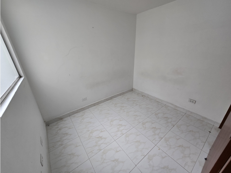 ARRIENDO CASA EN LA LOMA DE LOS BERNAL — foto 5