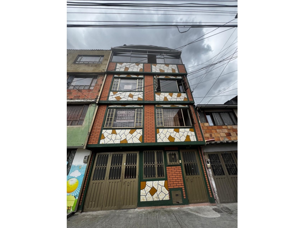 SE VENDE CASA EN LOS CEREZOS ENGATIVA