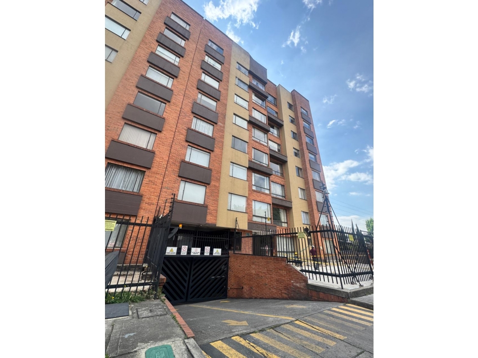 SE VENDE APARTAMENTO EN TORRES DE MODELIA