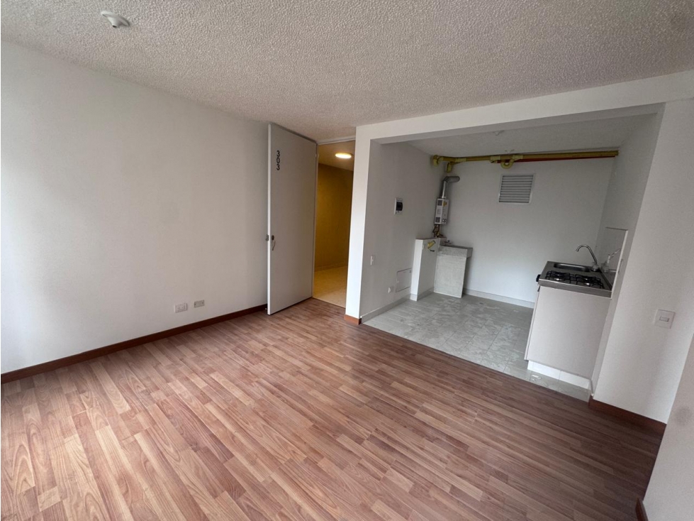 ARRIENDO APARTAMEMTO EN CIERZO T3 AP 303 — foto 4