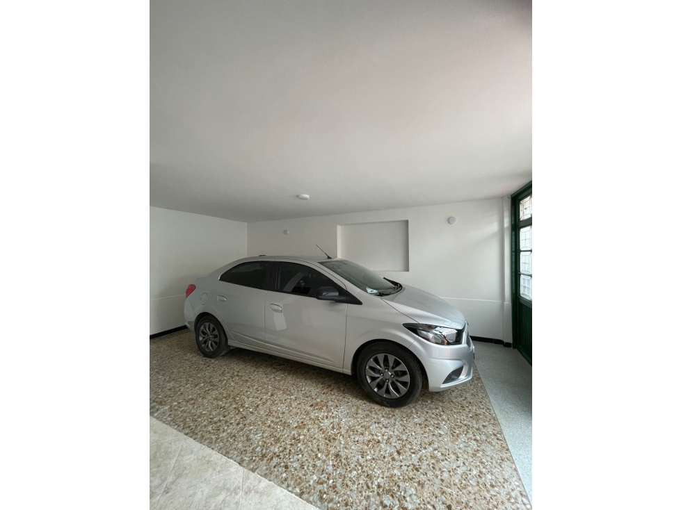 CASA PARA NEGOCIO EN FONTIBON — foto 2