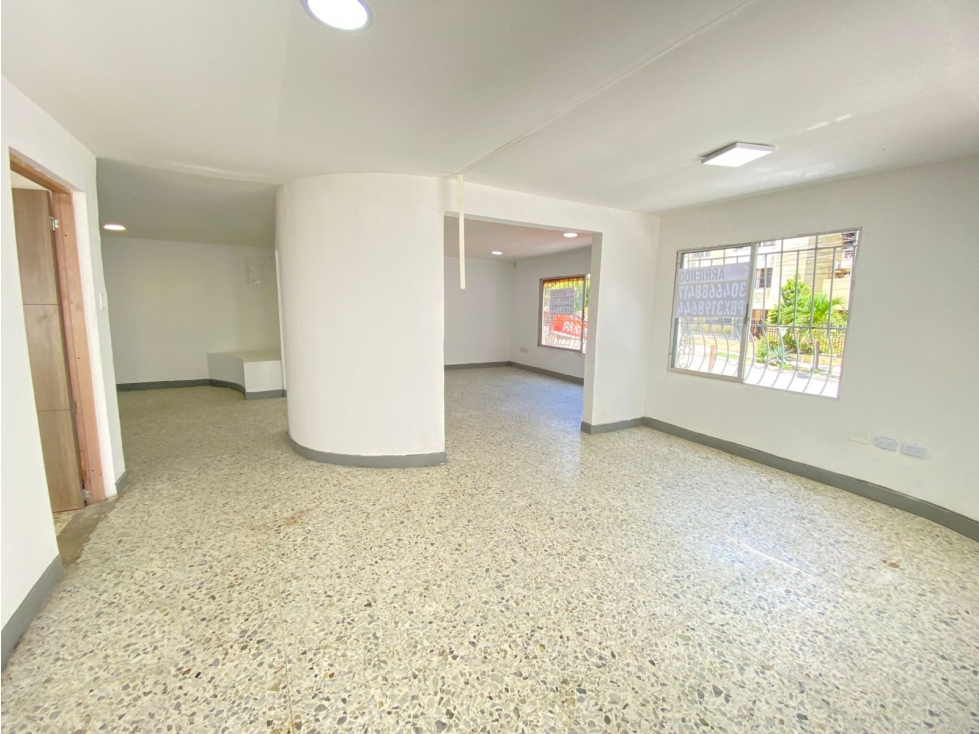 ARRIENDO OFICINA EN LA CALLE 96 - 5