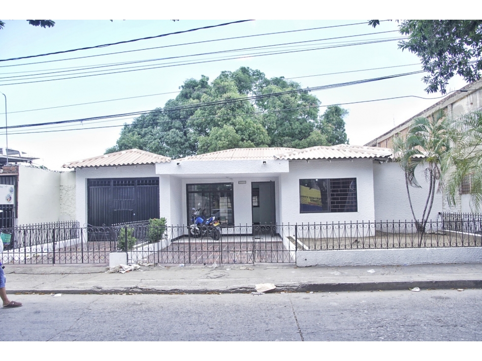 VENDO CASA EN EL BARRIO SIMON BOLIVAR