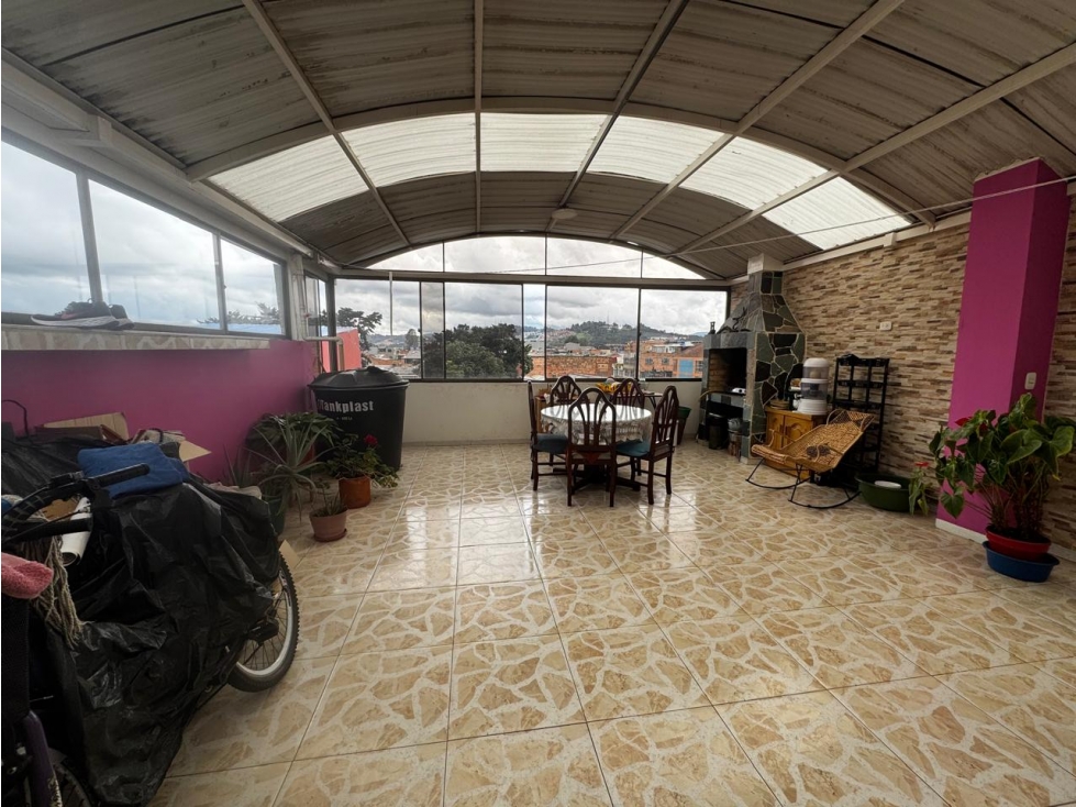 SE VENDE CASA EN LOS CEREZOS ENGATIVA — foto 2