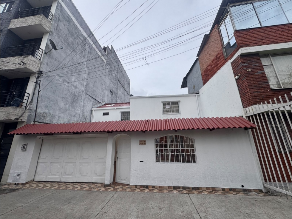 VENDO CASA ALAMOS - 1