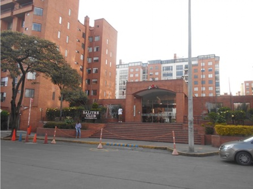VENDO PENTHOUSE EN SALITRE CLUB - 1