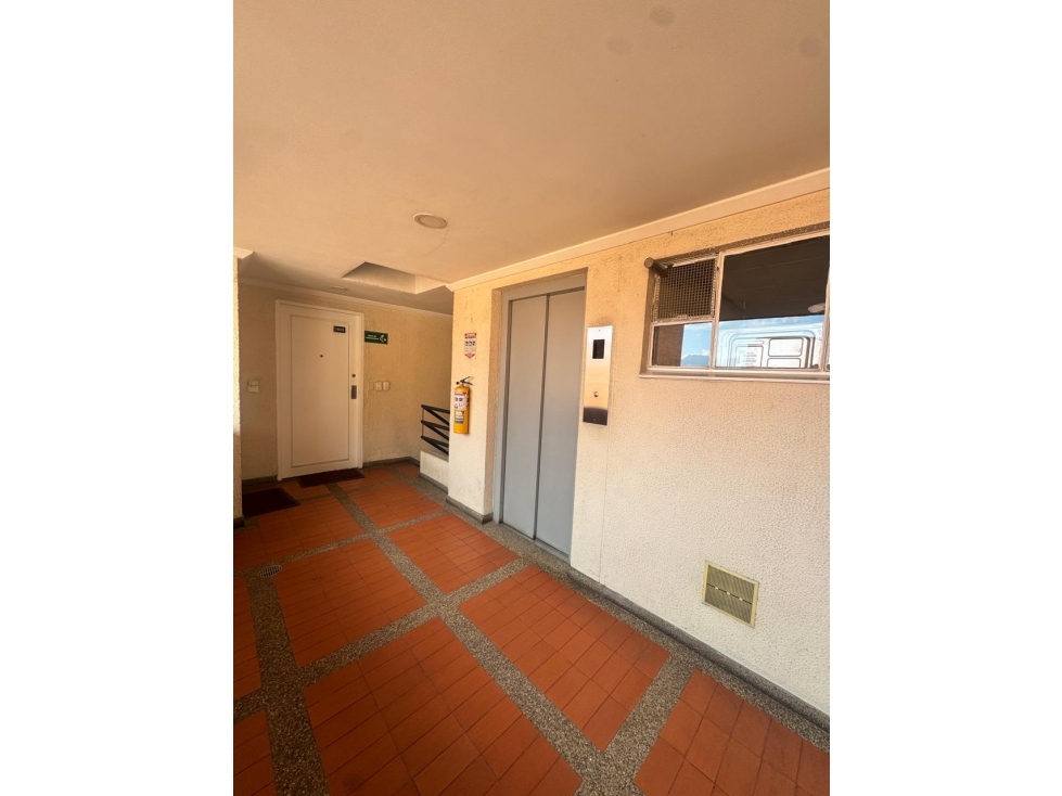 SE VENDE APARTAMENTO EN TORRES DE MODELIA — foto 2