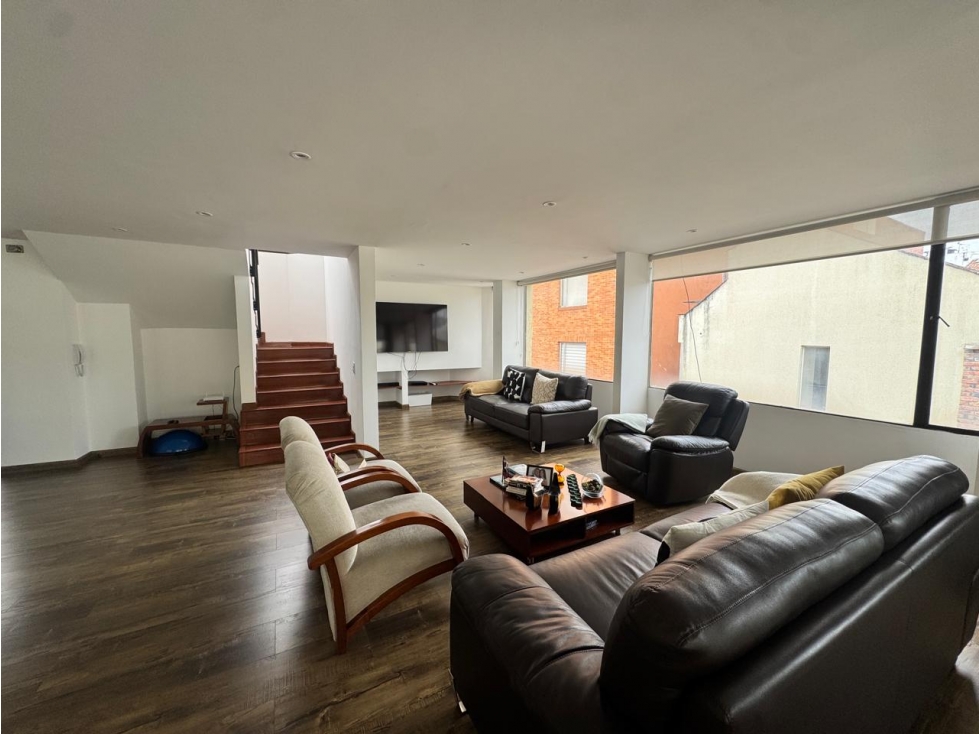 SE VENDE APARTAMENTO DUPLEX EN SANTA BARBARA — foto 2
