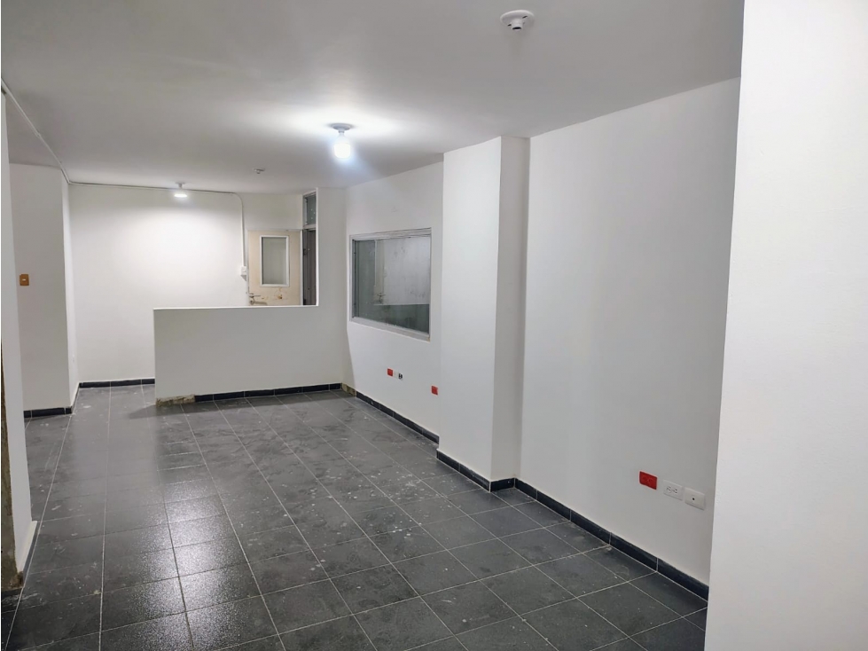 ARRIENDO BODEGA EN BARRIO ABAJO — foto 6