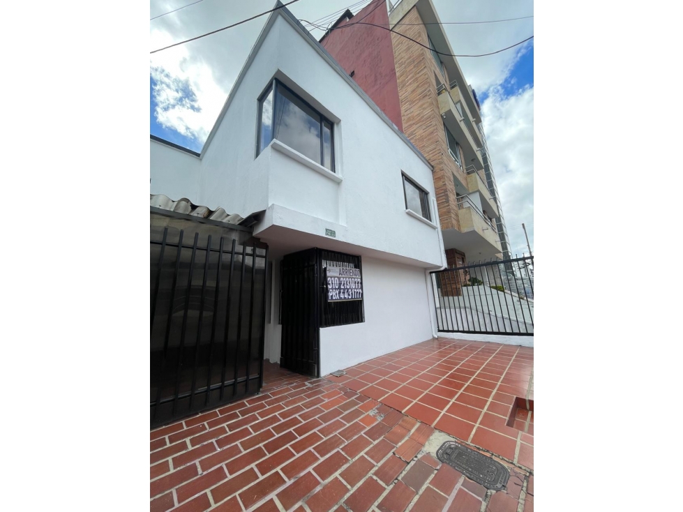 ARRIENDO CASA EN EL BARRIO NORMANDIA - 2 NIVELES — foto 2