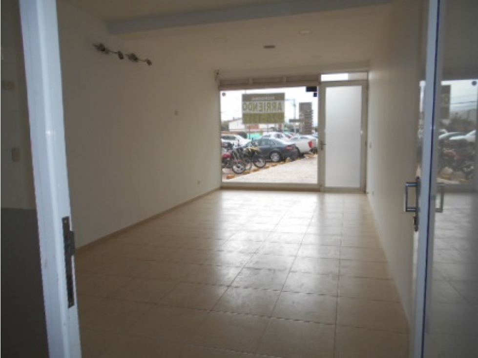 LOCAL COMERCIAL CENTRO C. NOGALES PLAZA - 6