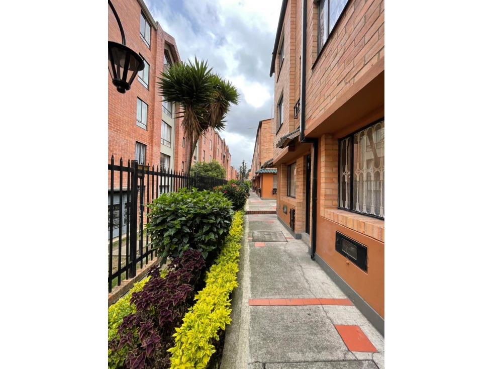 ARRIENDO CASA EN EL CONJUNTO EL RECODO CEDROSUBA - 3 NIVELES — foto 3