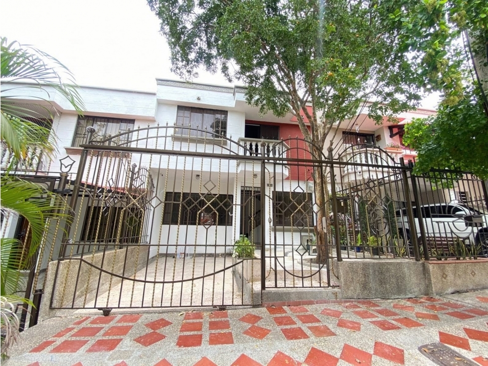 ARRIENDO CASA EN VILLA CAROLINA