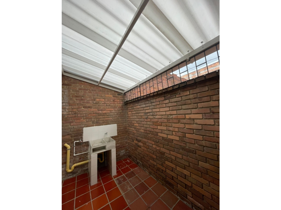 CASA PARA NEGOCIO EN FONTIBON — foto 3