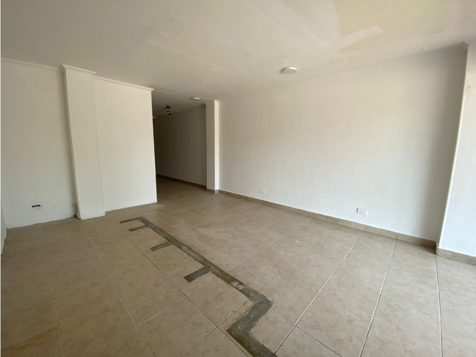 ARRIENDO LOCAL COMERCIAL EDIFICIO SANTA LUCIA — foto 4