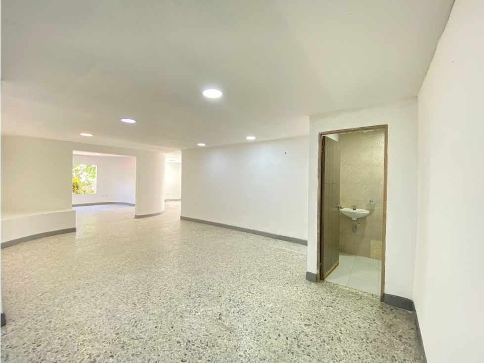 ARRIENDO OFICINA EN LA CALLE 96 - 4
