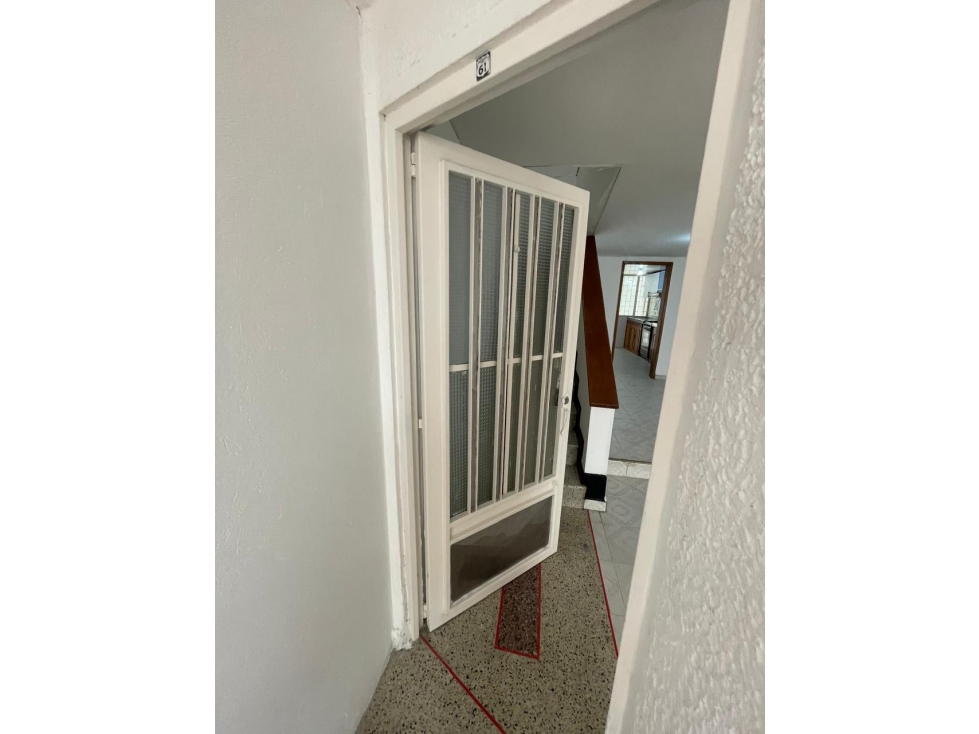 ARRIENDO CASA AMPLIA EN EL BARRIO VERAGUAS - 2 NIVELES — foto 6