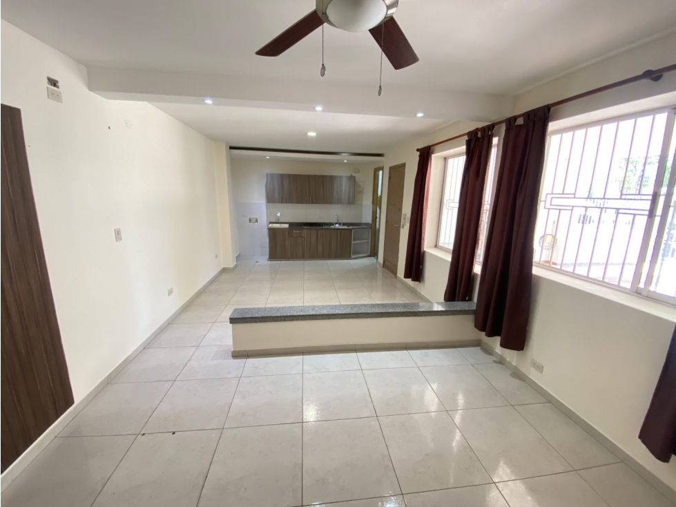 ARRIENDO APARTAESTUDIO EN LA CUMBRE