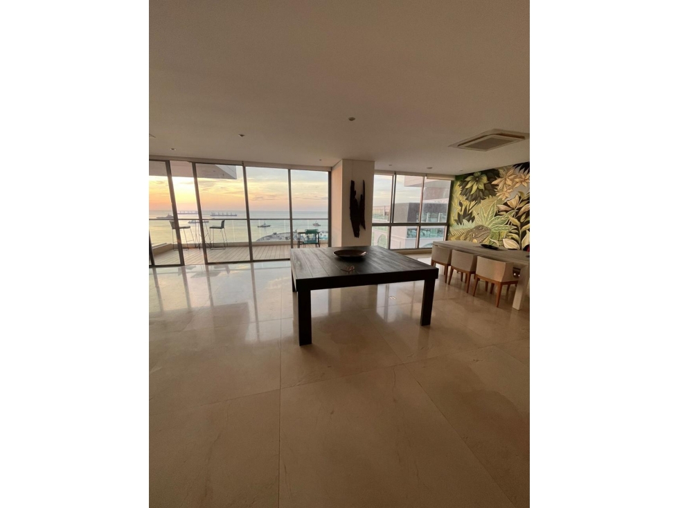 EN VENTA APARTAMENTO LUXURY FRENTE A MARINA INTERNACIONAL — foto 2