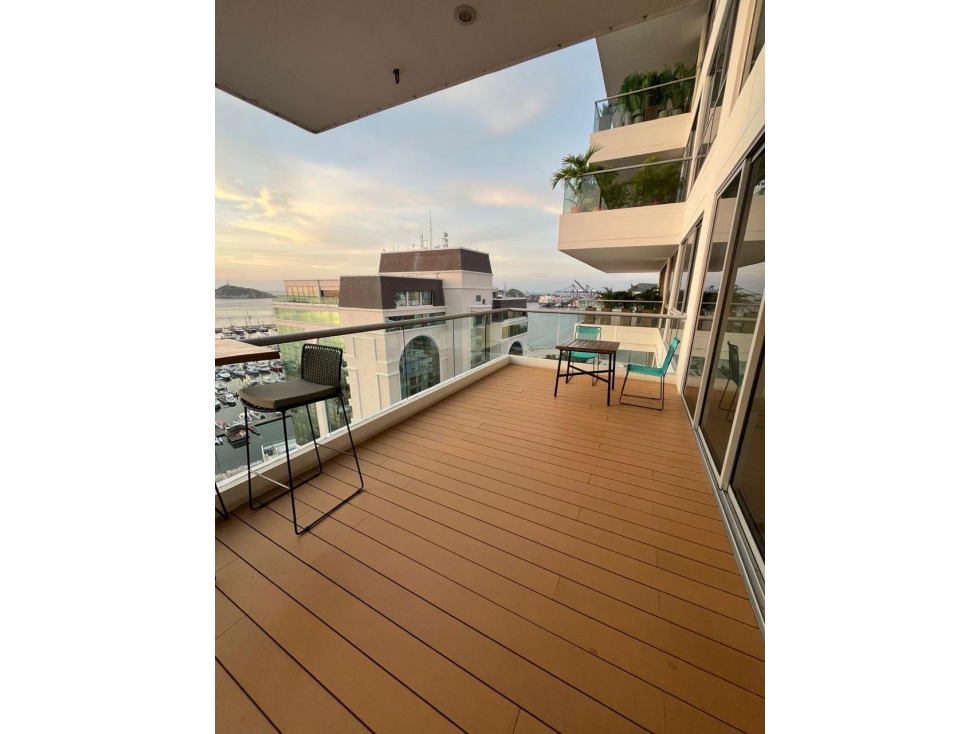 EN VENTA APARTAMENTO LUXURY FRENTE A MARINA INTERNACIONAL — foto 3