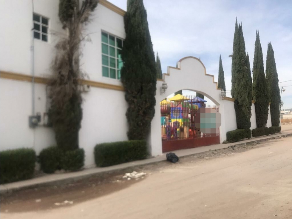 VENTA DE SALÓN / JARDÍN DE FIESTAS