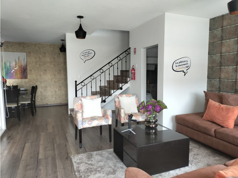 CASA EN VENTA AL SUR DE PACHUCA, BLVD SANTA CATARINA — foto 2